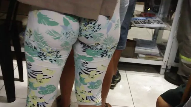 Conozco a esa chica - hentai xxx sub en español Kelly Klass - recibiendo una mamada en la carretera