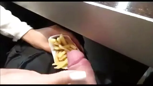 Linda gordita vieja ama follar su gordo y jugoso hentai subtitulado en español online coño