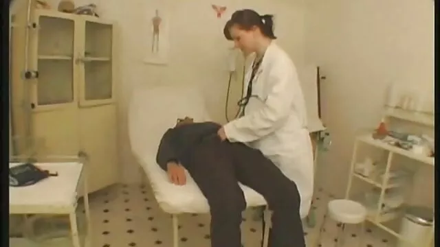 Fellation et baise hentai subtitulado en castellano a l hotel