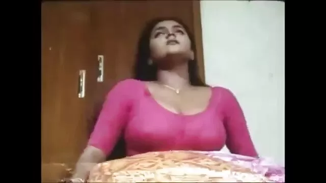 ¡La reina cubana hentai subtitulos BJ Angelina Castro recibe una gran polla en su coño!