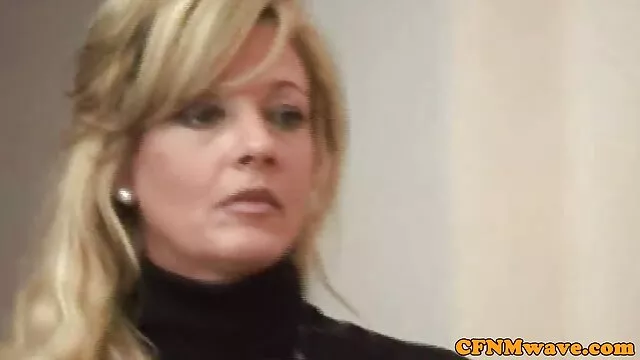 Deslizándose en ese coño - Agregue su Snapcha-t EmmaMeys xxx hentai sub español